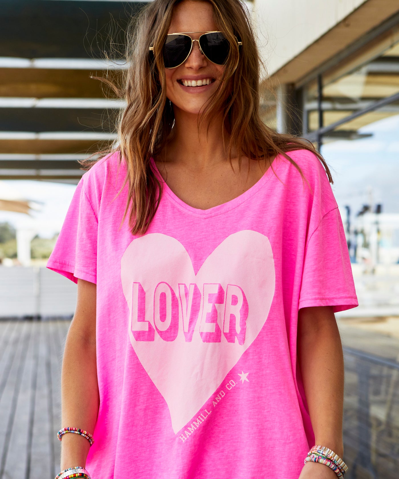 VINTAGE WASH LOVER  HEART TEE - HOT PINK